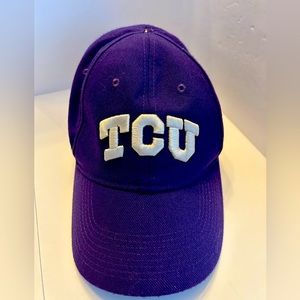 Nike Legacy91 TCU Horned Frogs Fitted Hat Men's Purple Gently Used